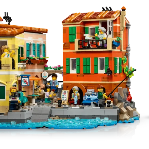 LEGO® Ideas Italian Riviera - Image 6
