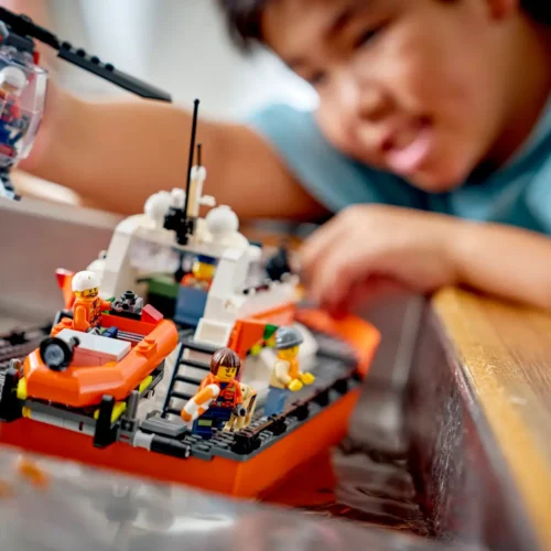 LEGO®  City Coast Guard Rescue Boat & Helicopter - Image 5